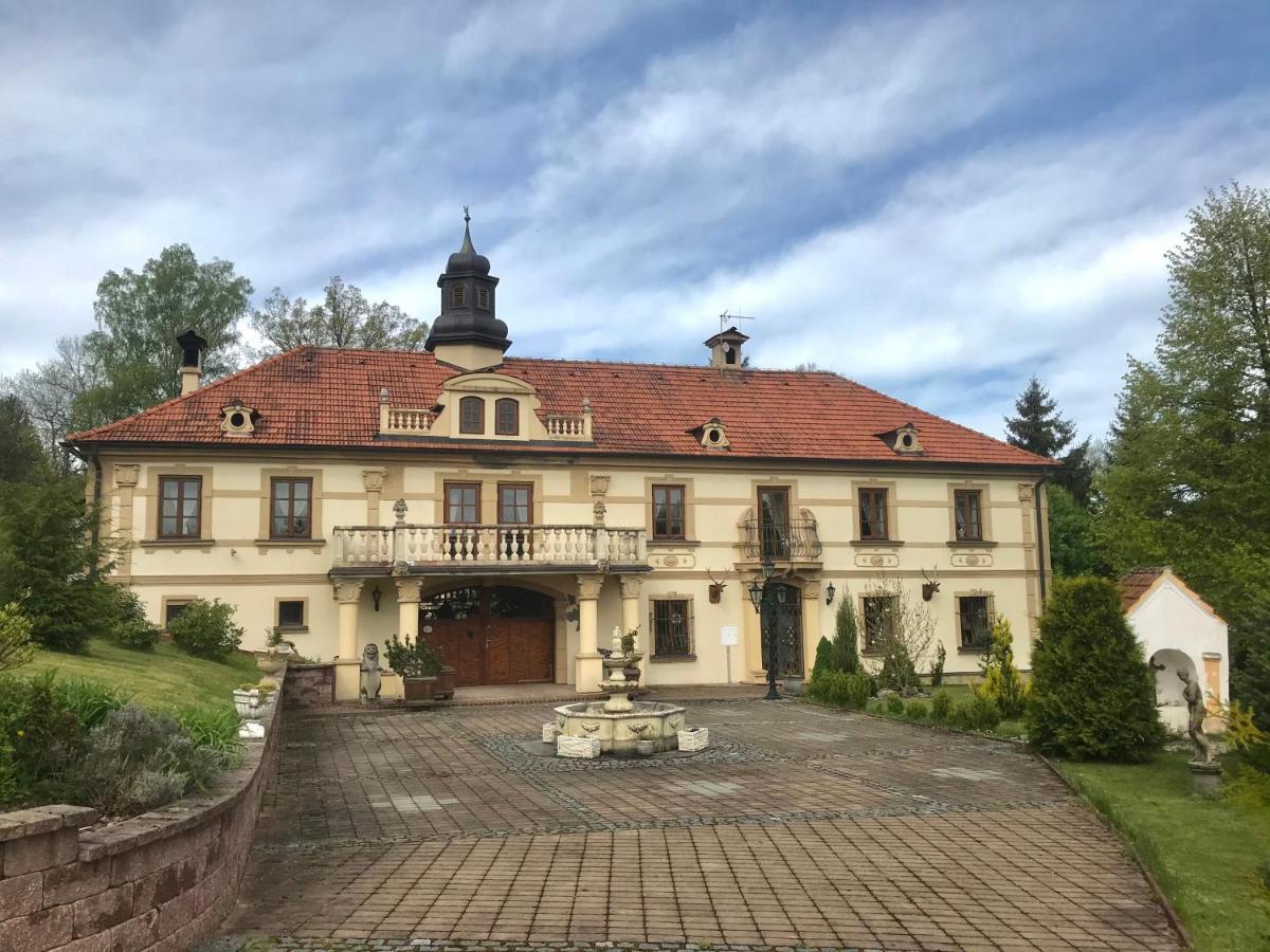 Zámeček Zdíky - Zámecký apartmán Bujanov Exterior foto